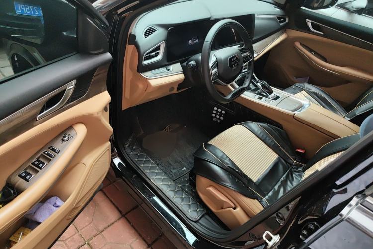 Used Landian E5 2023 1.5L DE-i 100KM Comfort Edition 7-Seater Driver Seat