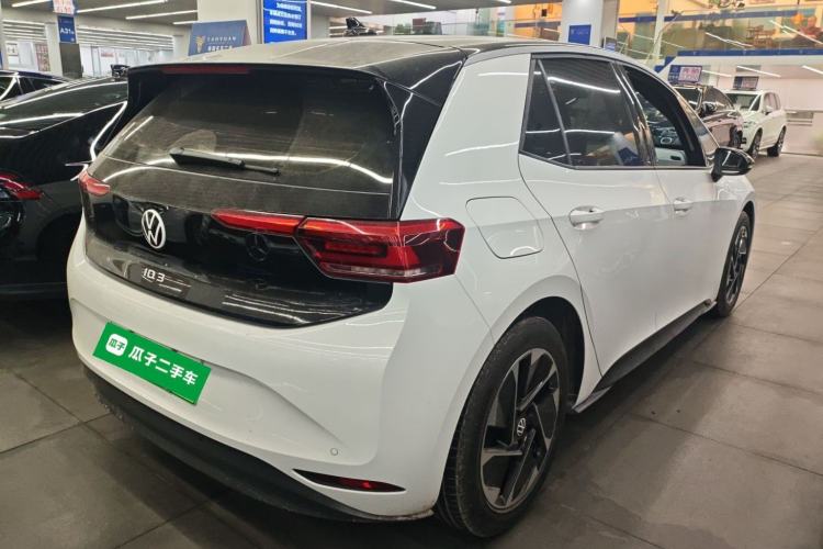 Used Volkswagen ID.3 2024 Pure & Smart Edition Rear Right 45 Deg