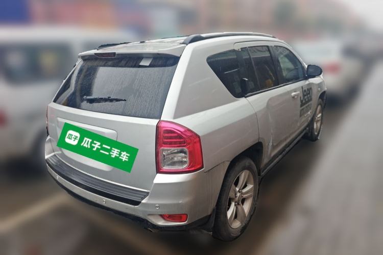 Used Jeep Compass 2011 2.4L four-wheel drive Comfort version