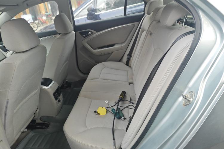 Used Bestune B90 2012 2.0L manual Comfort trim level
