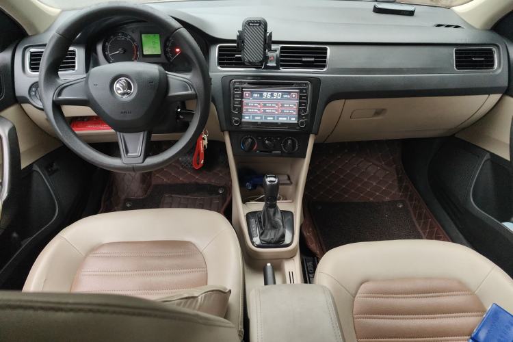 Used Skoda Rapid 2015 1.6L Automatic Smart Selection Model