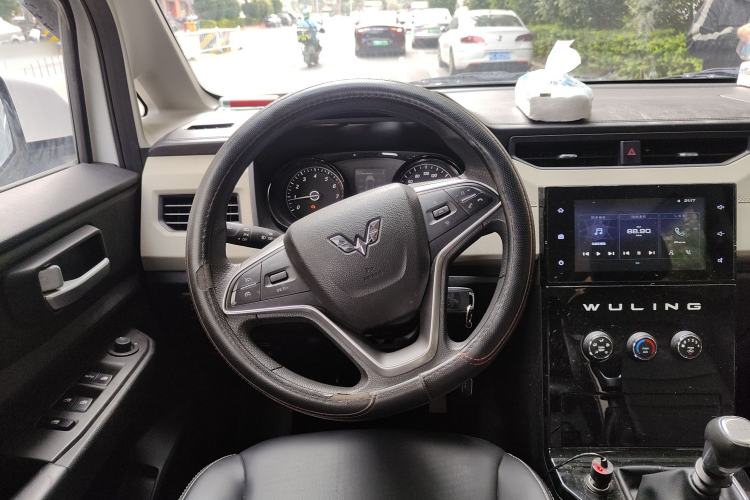 Used Wuling Hongguang PLUS 2019 1.5T Manual Luxury 7-Seater