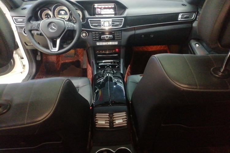 Used Mercedes-Benz E-Class 2015 E 260 L Sport & Fashion Model
