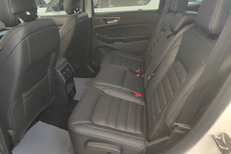 Used Ford Edge 2020 EcoBoost 245 Two-Wheel-Drive Platinum Edition 5 Seats
