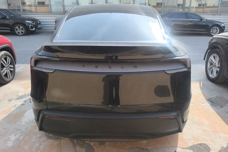 Used Tesla Model Y 2026 Rear-Drive Model