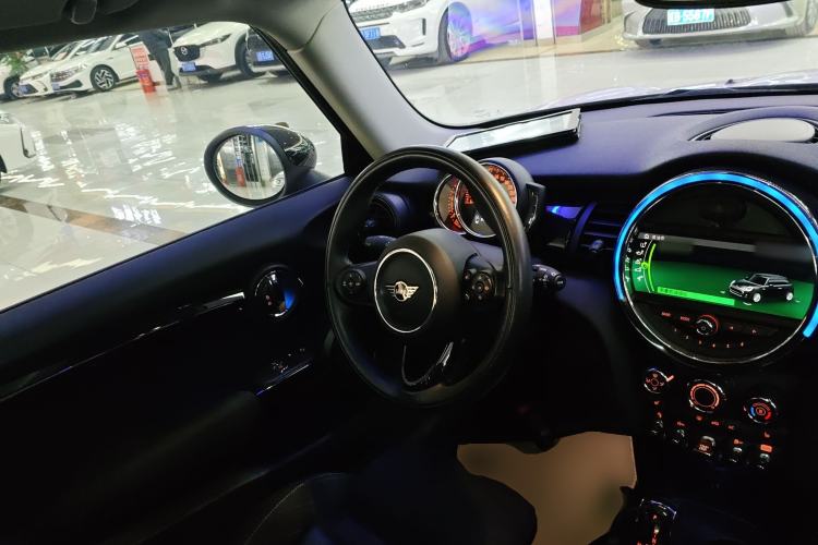 Used MINI 2019 1.5T COOPER Classic Edition
