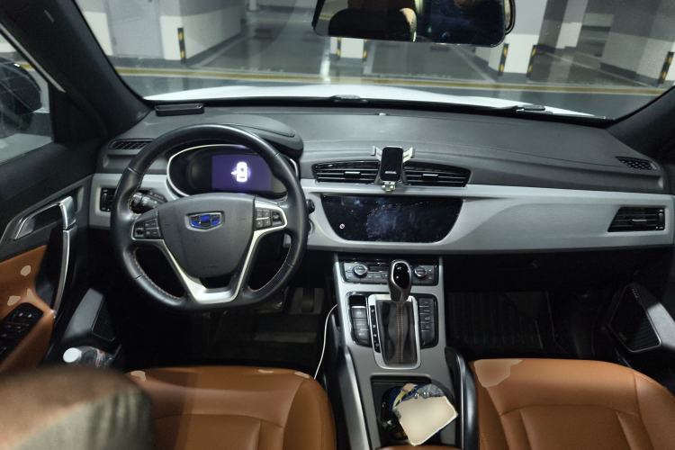 Used Geely Auto Emgrand X7 Sport 2018 Sport Edition 1.8TD Automatic Two-Wheel Drive Smart Model
