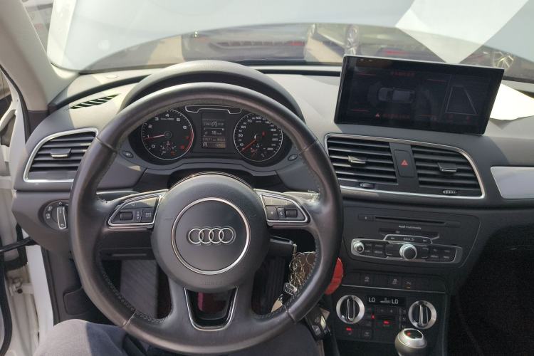 Used Audi Q3 2015 35 TFSI Comfort Model