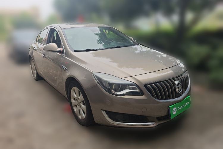 Used Buick Regal 2014 2.0L Elite Fashion Edition Front Right 45 Deg