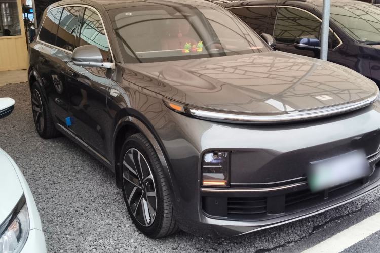 Used Li Auto L9 2024 Pro Model Front Right 45 Deg