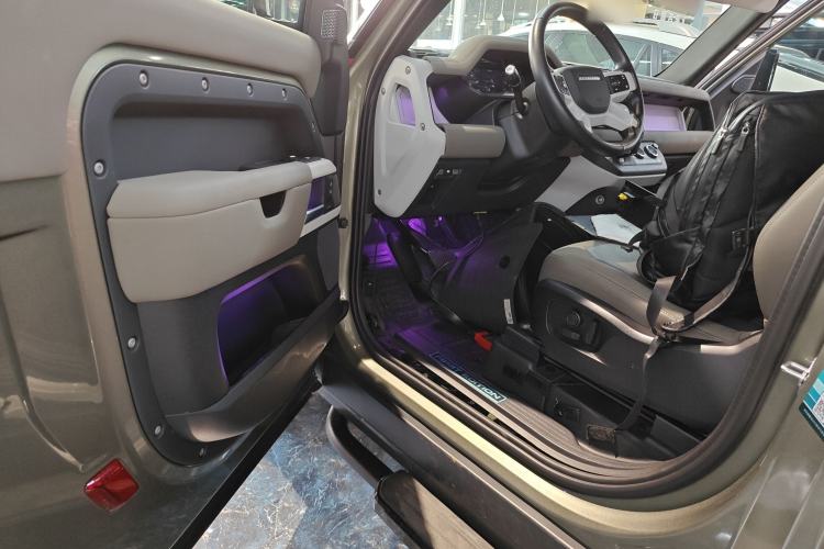 Used Land Rover Defender 2021 90 P400 Classic Reproduction Edition