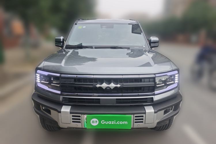 Used Formula Leopard 5 2023 Navigator Edition
