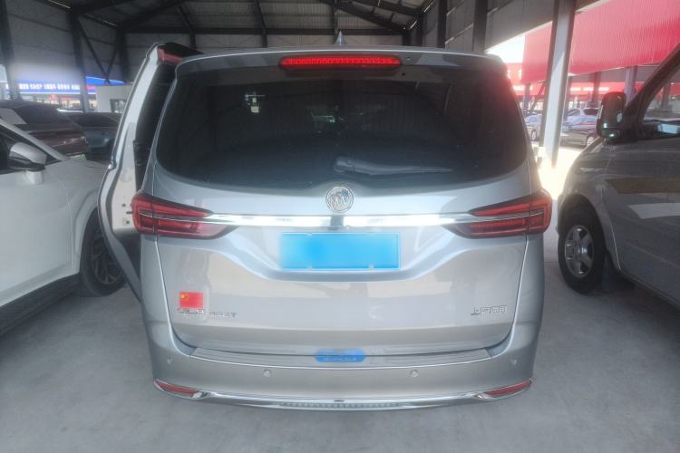 Used Buick GL8 2023 Facelifted Land Cruiser Executive Luxury Version