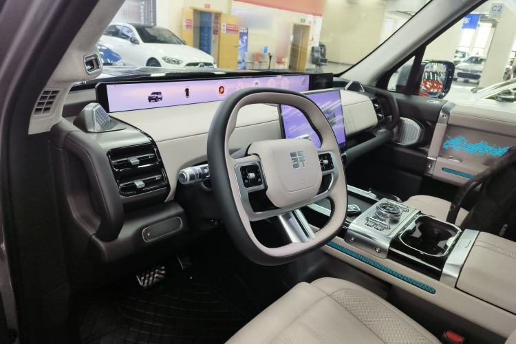 Used Jetour Zongheng G700 Trailblazer 2025 Model Xiangjing Edition 5-seater Center Console