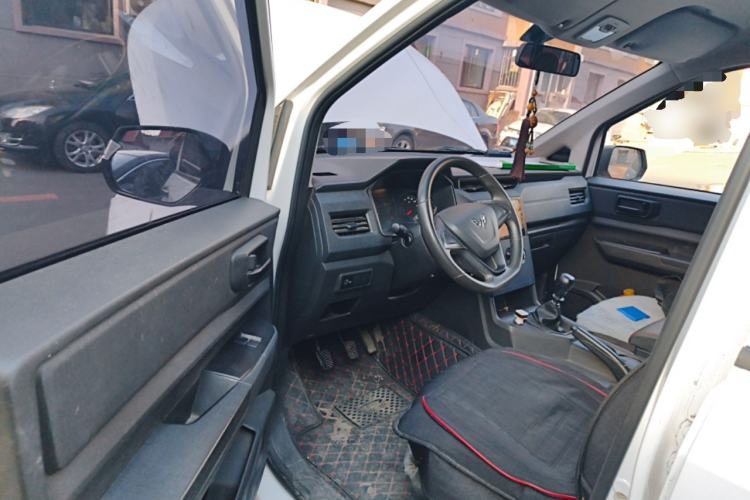 Used Wuling Hongguang PLUS 2020 1.5L Manual Standard Edition 5 Seats Driver Seat
