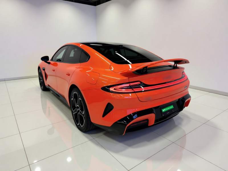 Used Xiaomi Auto SU7 2024 Four-Wheel Drive Ultra-Long Range Advanced Intelligent Driving Max Edition — 4