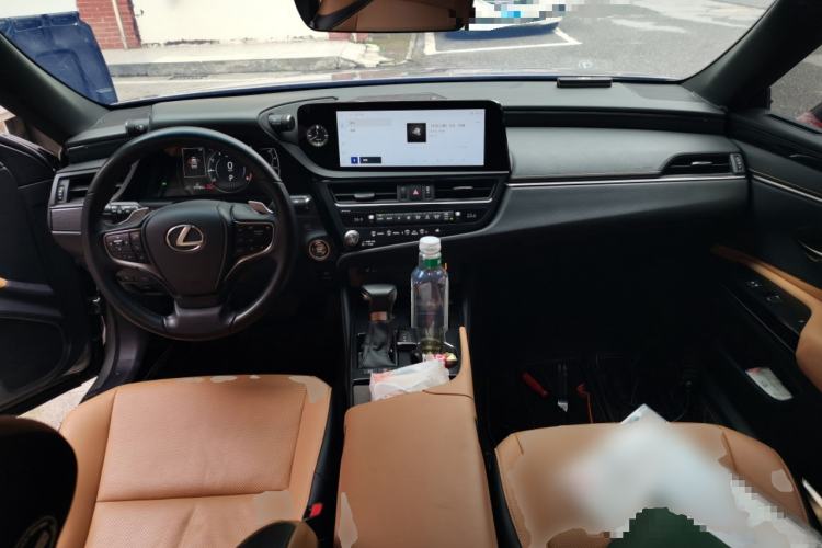 Used Lexus ES 2023 200 Excellence Edition