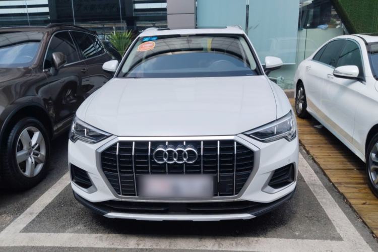 Used Audi Q3 2019 40 TFSI Fashionable and Elegant Model Front