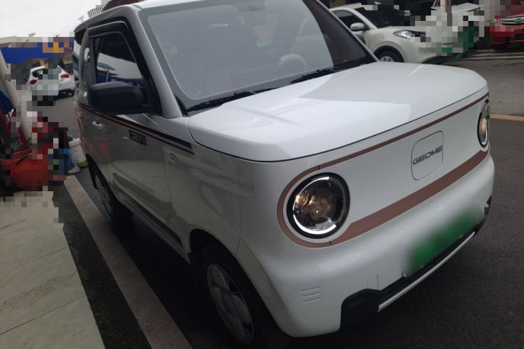 Used Geely Galaxy Panda 2024 Panda Mini 200km Endurance Bear Front Right 45 Deg