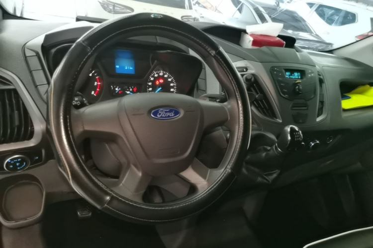 Used Ford Transit 2017 2.0T Diesel Multi-Purpose Commercial Vehicle Short Wheelbase Low Roof China V Standard
