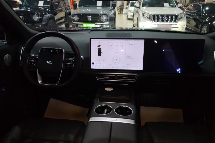 Used Li Auto L8 2023 Pro Model
