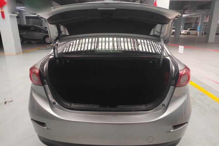 Used Mazda 3 Axela 2014 Sedan 1.5L Manual Comfort Model