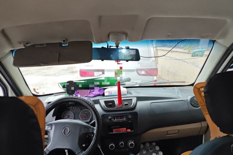 Used Dongfeng Xiaokang V29 2012 1.2L Standard Version Center Console