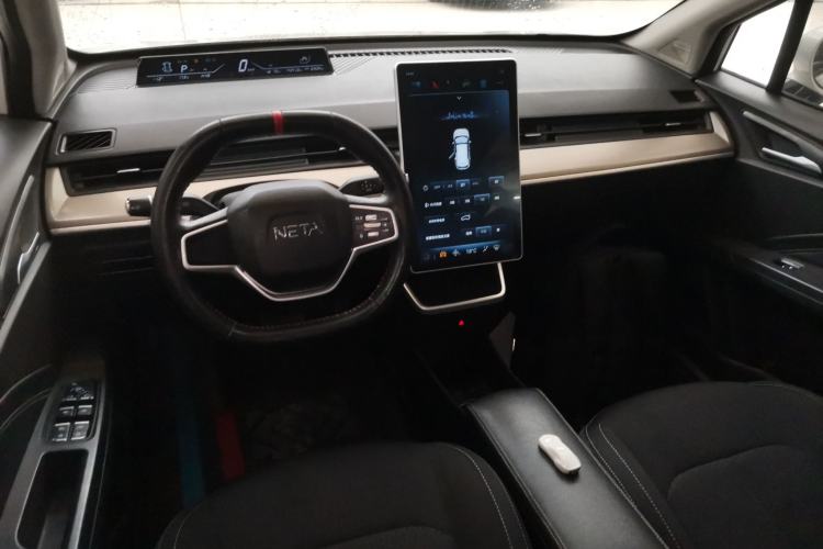 Used NETA V 2021 Standard Range Entertainment Version – Upgraded Model Center Console