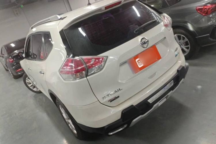 Used Nissan X-Trail 2015 2.0L CVT Comfort MAX Edition 2WD
