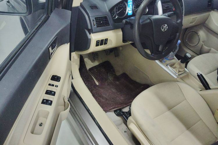 Used BAIC E Series 2013 Sedan 1.5L Manual Lotte Edition
