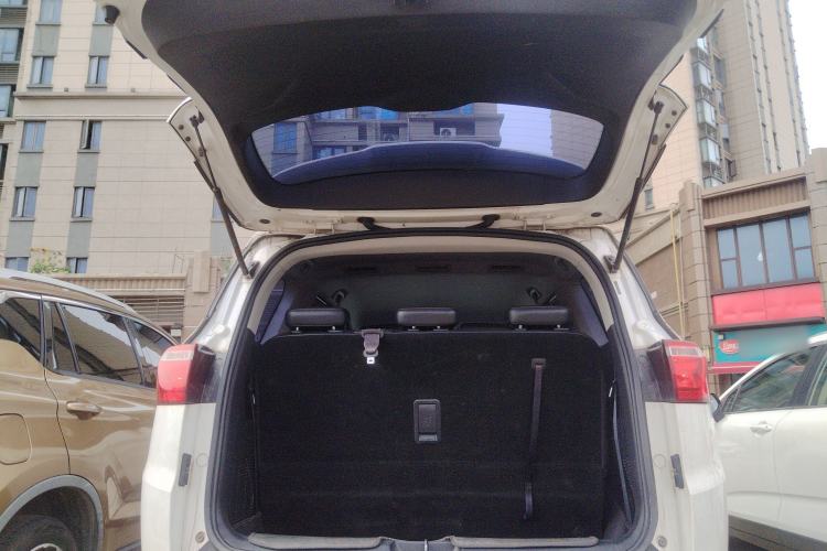 Used Wuling Hongguang S3 2018 1.5L Manual Comfort Model China V Standard Trunk