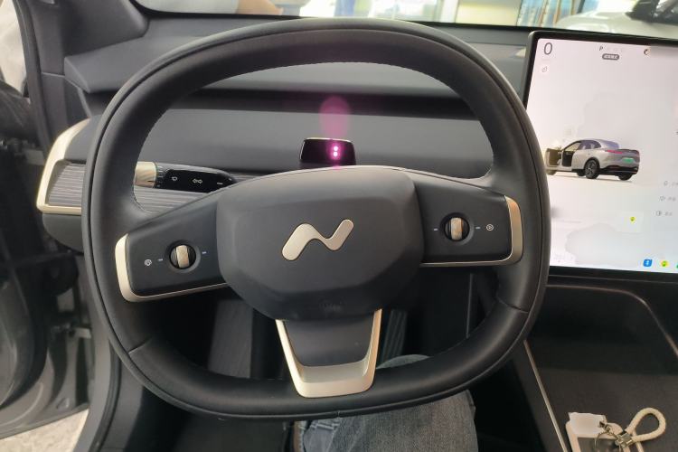 Used ONVO L60 2024 60 kWh Rear-Drive Version
