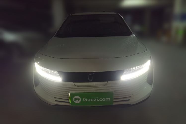 Used ORA iQ 2018 High-Range Version Smart Connectivity Model
