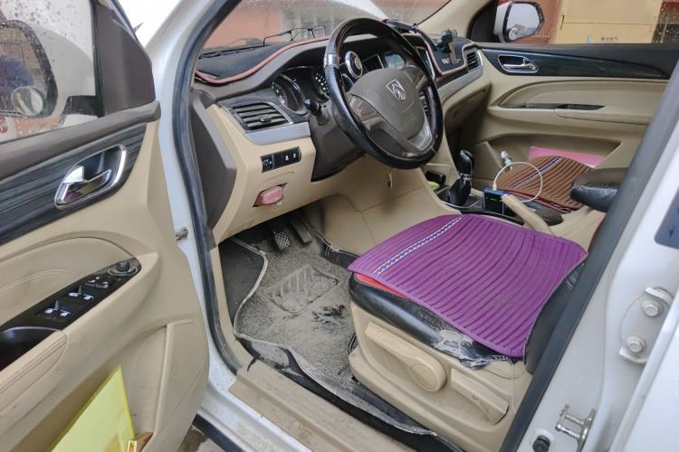 Used Baojun 730 2016 1.5L Manual Comfort Version 7 Seats China V Emission Standard
