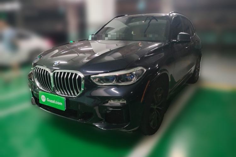 Used BMW X5 Manufactured in February 2019 by Denaken, 3.0-liter engine, 5 seats, panoramic sunroof, automatic transmission, gasoline-powered.