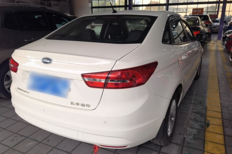 Used Ford Escort 2015 1.5L Manual Comfort Model
