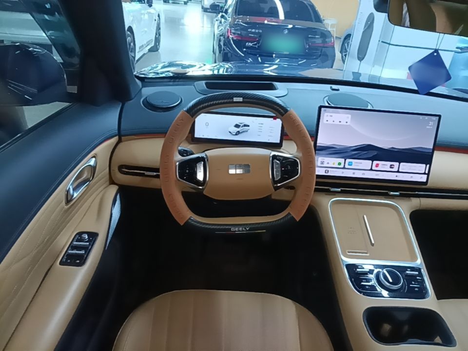 Geely Galaxy Xingjian 7 EM-i 2025 120km Navigator Edition — снимка 13