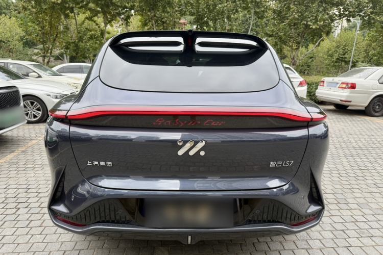 Used IM LS7 2023 100kWh Lux All-Wheel-Drive Version
