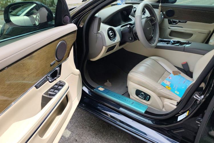 Used Jaguar XJ 2016 XJL 3.0 SC Four-Wheel Drive Panoramic Business Edition