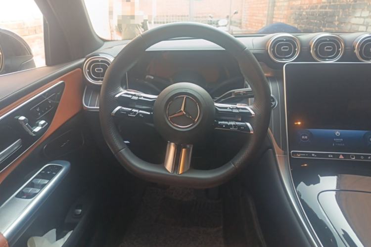 Used Mercedes-Benz GLC 2023 GLC 260 L 4MATIC Luxury Model 5 Seats
