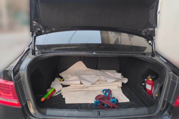 Used Volkswagen Magotan 2012 1.8TSI Prestige Model Trunk