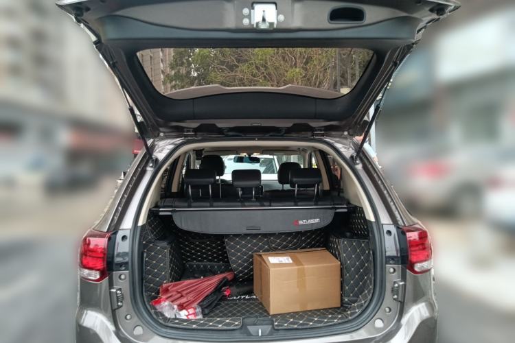 Used Mitsubishi Outlander 2019 2.0L Two-Wheel Drive Comfort Edition 5 Seats China VI Standard