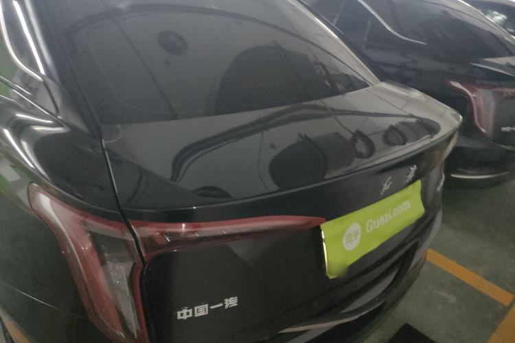 Used Hongqi E-QM5 2022 431 km Charge & Enjoy Edition
