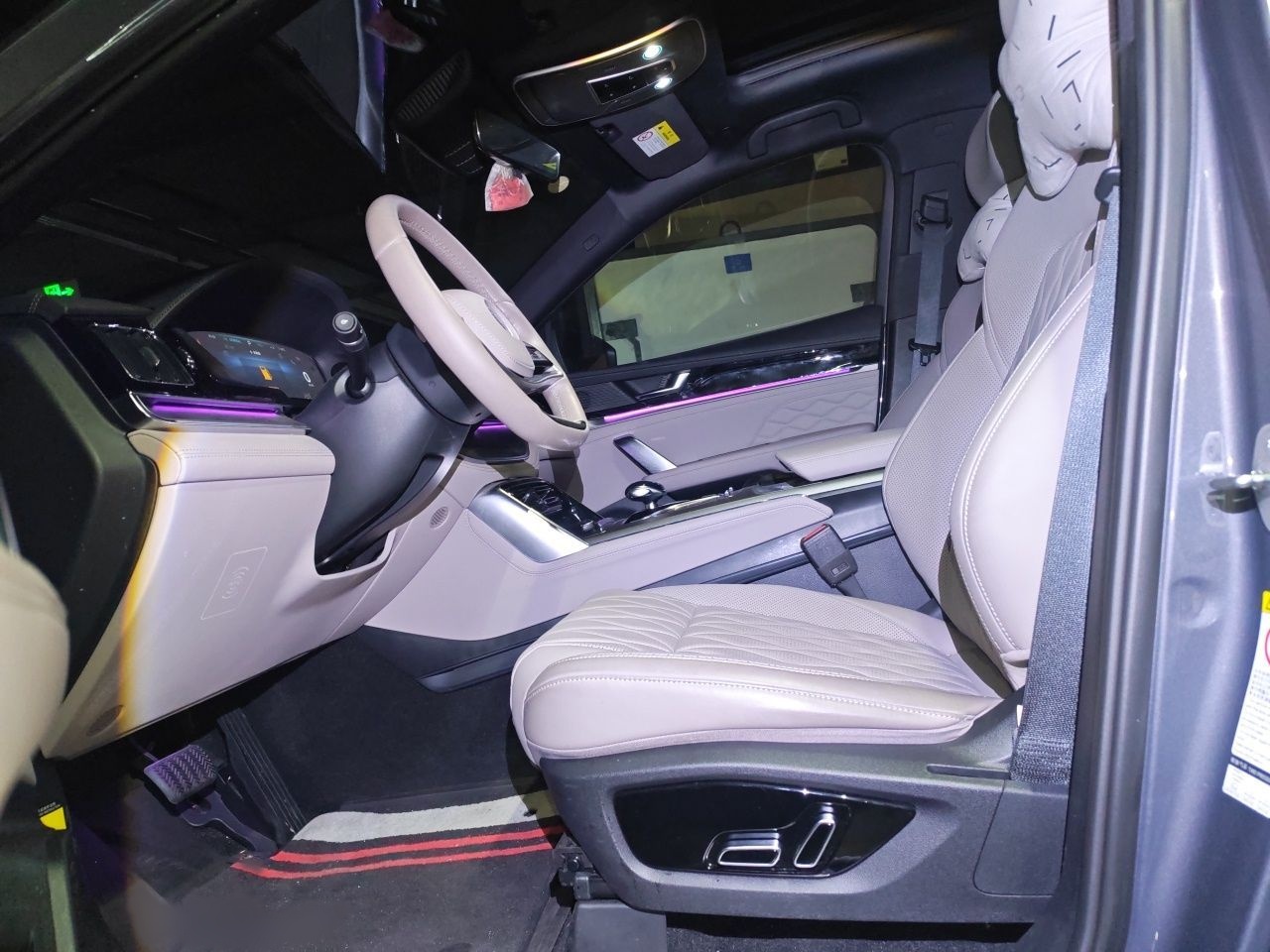 BYD Tang New Energy 2024 DM-i Glory Edition 112KM Prestige Model - Executive — снимка 14