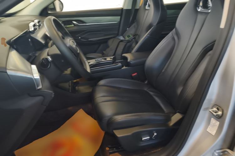 Ojetý Dongfeng Aeolus Mage 2023 DH-i 1.5T Prestige Edition