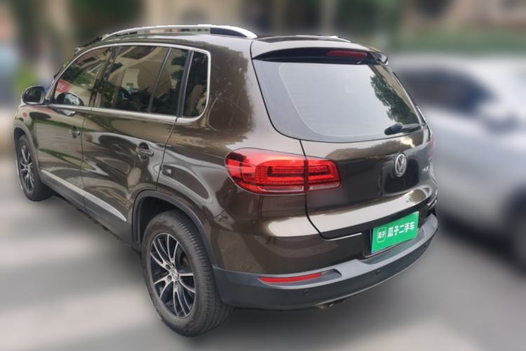 Used Volkswagen Tiguan 2013 1.8 TSI Automatic All-Wheel Drive Luxury Model Rear Left 45 Deg