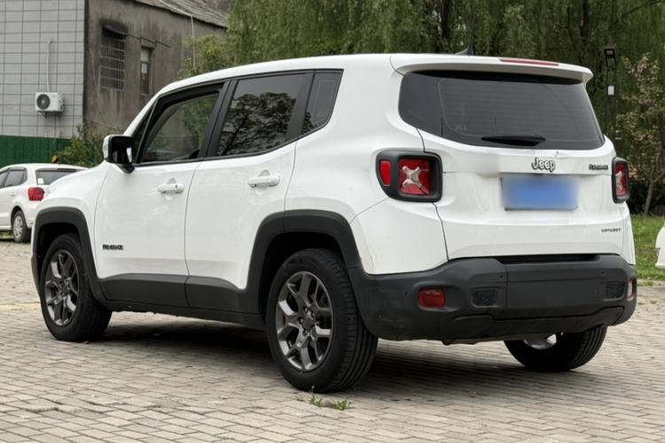 Used Jeep Renegade 2018 Connected Large Screen Version 180T Automatic Kinetic Edition+ Exterior 4