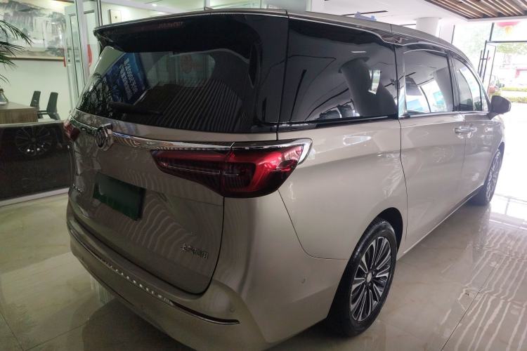 Used Buick GL8 2022 ES Land Cruiser 653T Luxury Model Rear Right 45 Deg