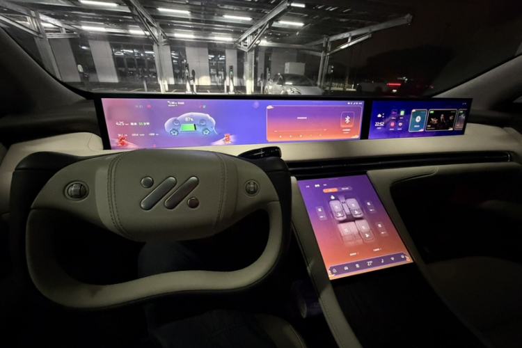 Used IM LS7 2024 100kWh Max Lux Rear-Drive Version Interior 2