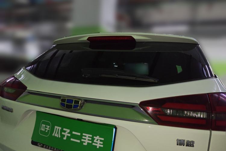 Used Geely Auto Emgrand X7 Sport 2018 1.8TD Automatic Two-Wheel Drive ZhiZun Model with 4G Connectivity